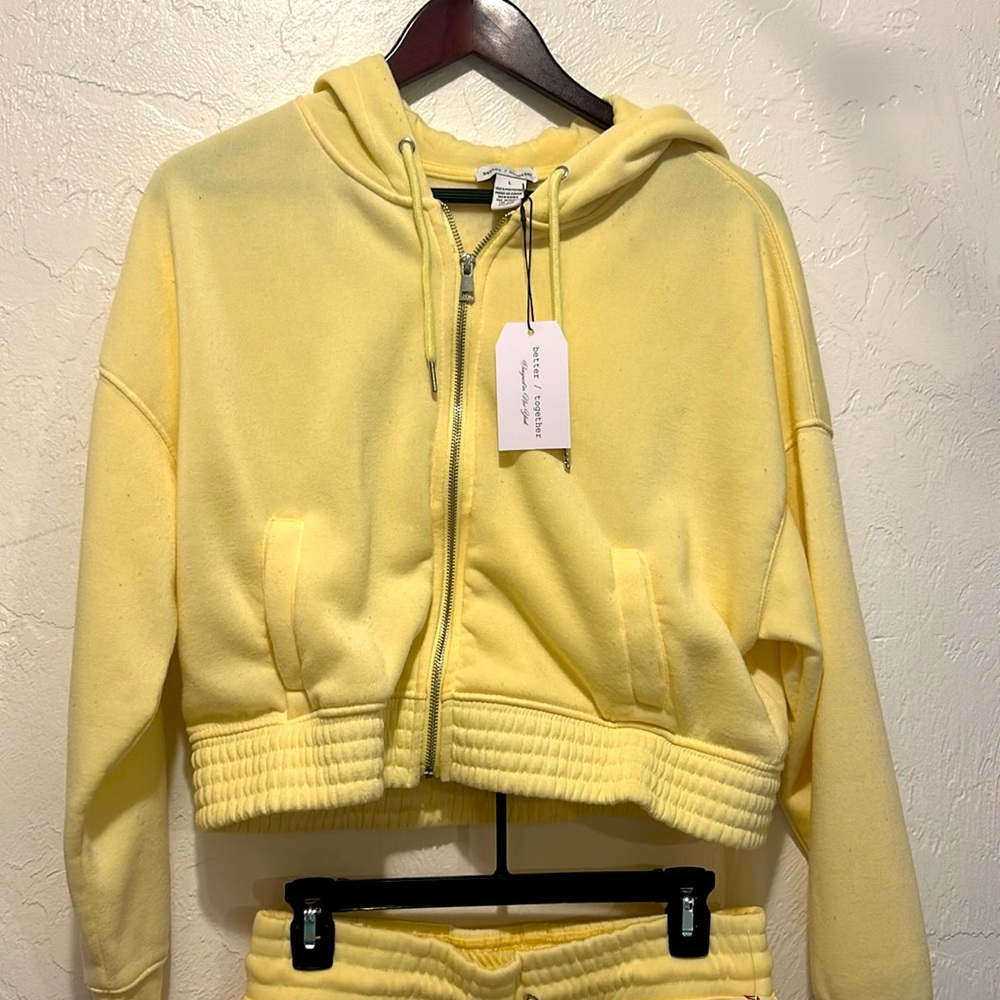 Better Together Yellow Two Piece Crop Hoodie Shorts Set New Large - Picture 3 of 6